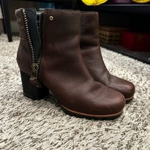 Sorel Ankle Booties, 9 women, Brown Leather